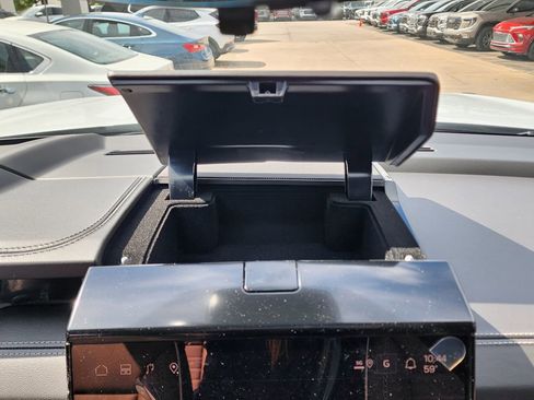 New 2026 GMC Yukon XL Denali Ultimate AWD/4WD image 35