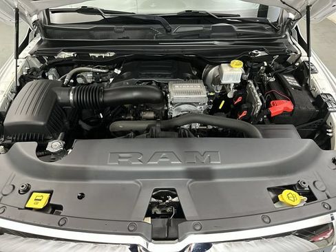 Used 2020 RAM 1500 Laramie AWD/4WD image 21