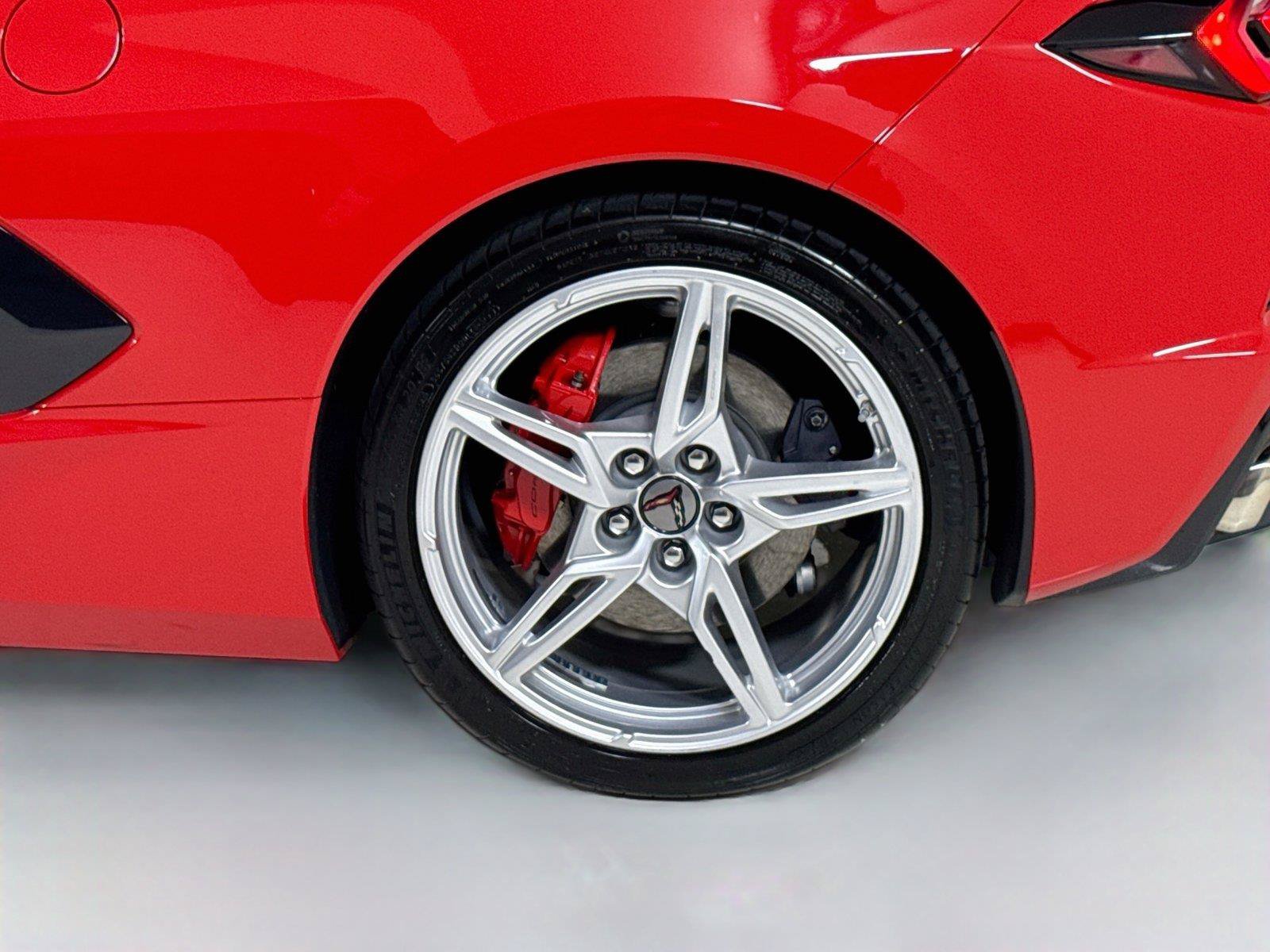 Used 2025 Chevrolet Corvette Stingray Coupe w/ 1LT RWD image 40