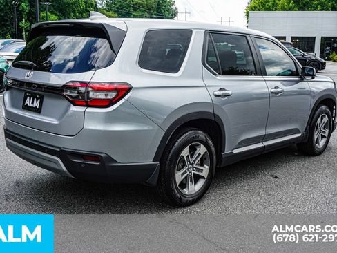 Used 2025 Honda Pilot EX-L image 6