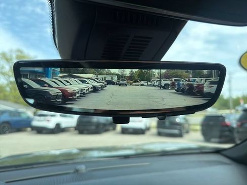 Certified 2025 Chevrolet Equinox RS w/ Safety and Technology Package AWD/4WD image 41