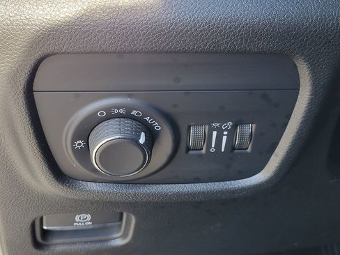 Used 2023 Jeep Grand Cherokee L Laredo AWD/4WD image 12