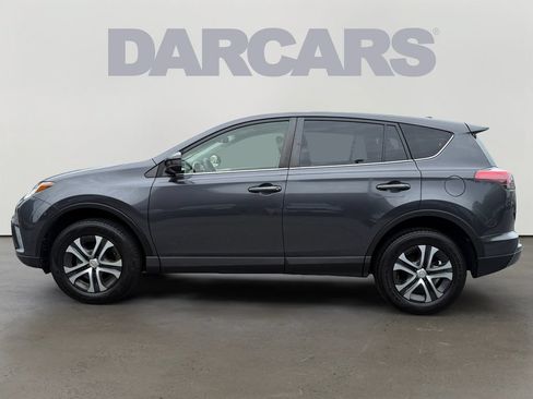 Used 2018 Toyota RAV4 LE w/ All Weather Liner Package FWD image 4