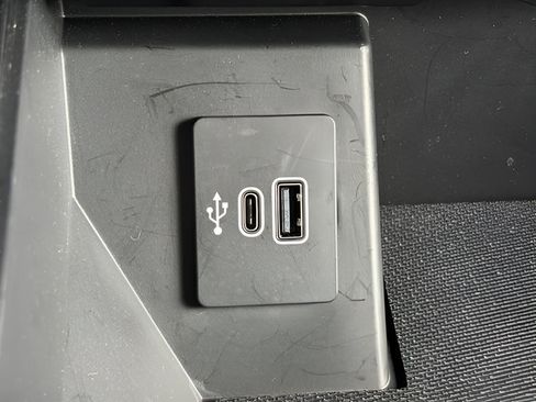 Used 2025 Ford F150 Lariat AWD/4WD image 20