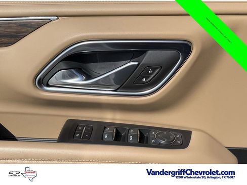 Used 2024 Chevrolet Tahoe Premier w/ Advanced Technology Package AWD/4WD image 18