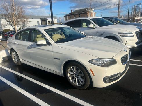 Used 2015 BMW 528i xDrive Sedan image 1