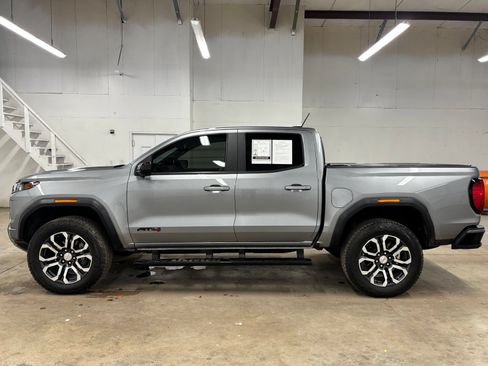 Used 2024 GMC Canyon AT4 w/ Technology Package AWD/4WD image 4