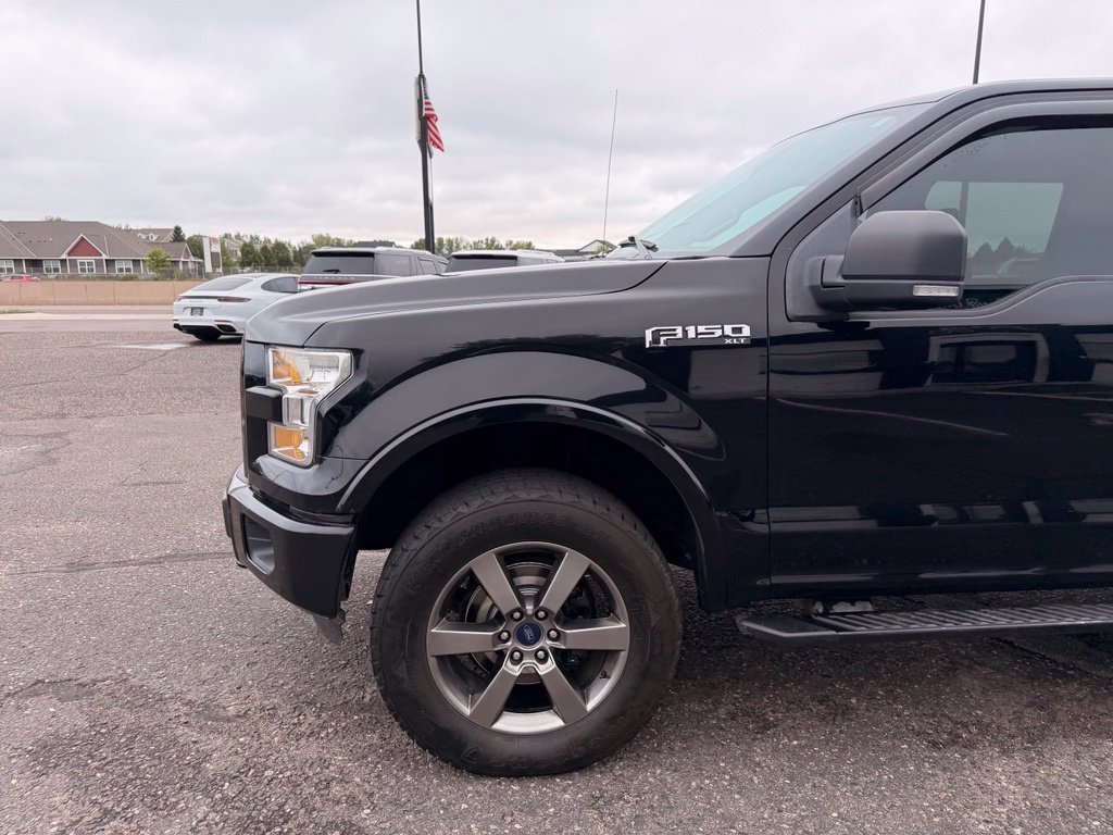 Used 2016 Ford F150 XLT w/ Equipment Group 302A Luxury AWD/4WD image 10