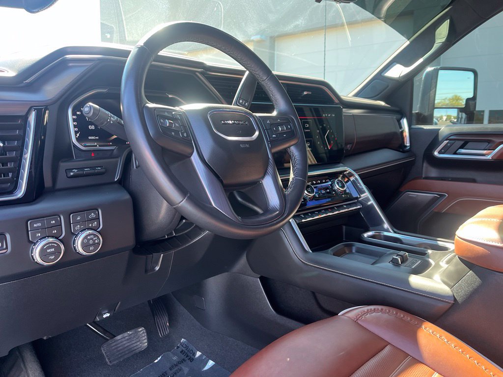 Used 2026 GMC Sierra 3500 Denali Ultimate AWD/4WD image 23