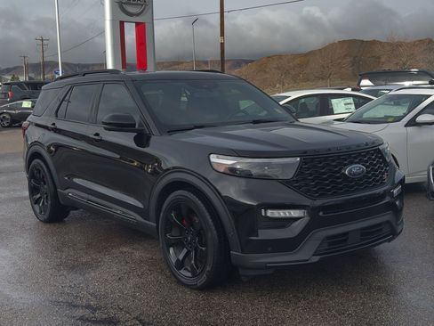 Used 2021 Ford Explorer ST w/ Equipment Group 401A image 7