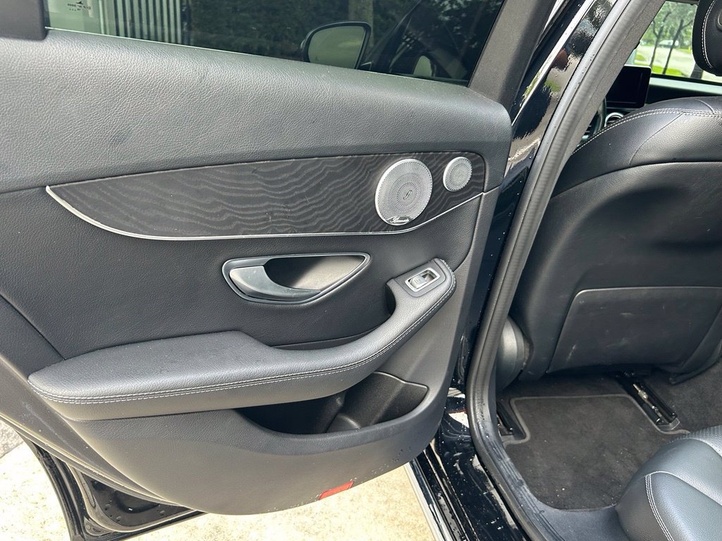 Used 2017 Mercedes-Benz C 300 4MATIC Sedan image 38