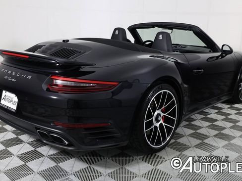 Used 2018 Porsche 911 Turbo image 5