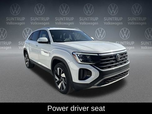 Used 2024 Volkswagen Atlas Cross Sport SE image 9