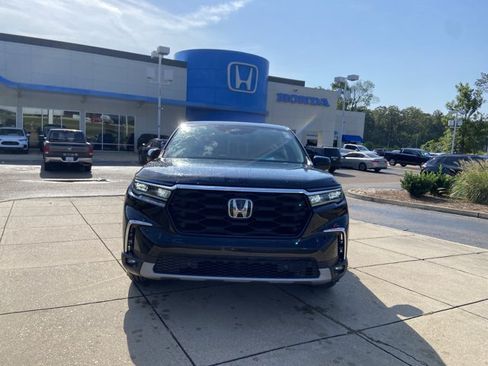 Used 2024 Honda Pilot EX-L image 3