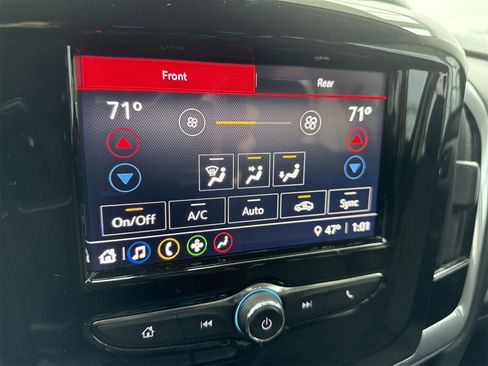 Used 2020 Chevrolet Traverse LS image 19