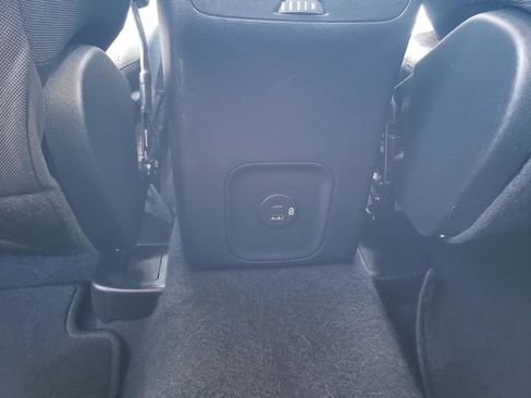 Used 2020 Ford Escape SE image 21