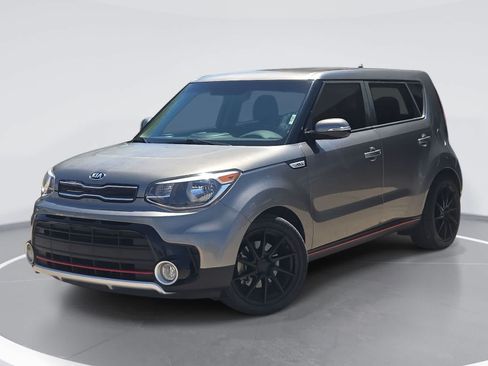 Used 2018 Kia Soul ! FWD image 1