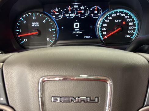 Used 2019 GMC Yukon XL Denali w/ Denali Ultimate Package image 28