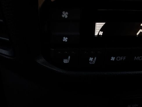 Used 2024 Toyota Sequoia Capstone AWD/4WD image 20