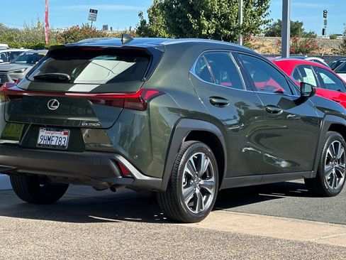 Certified 2024 Lexus UX 250h FWD image 4