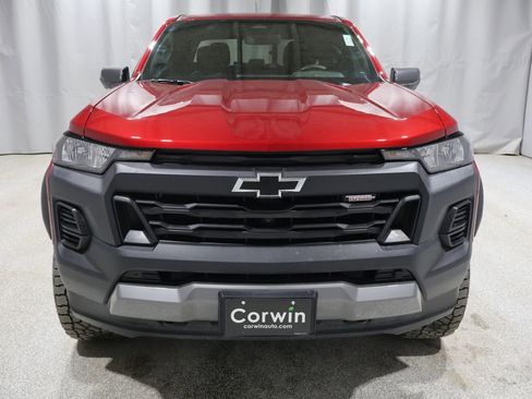 Used 2025 Chevrolet Colorado Trail Boss image 9