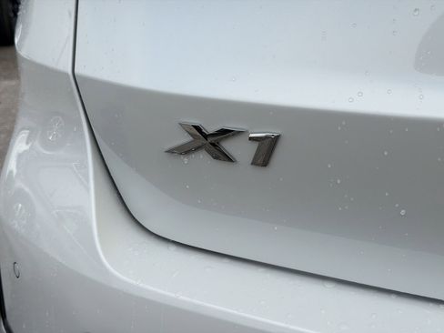 Certified 2025 BMW X1 xDrive28i image 12