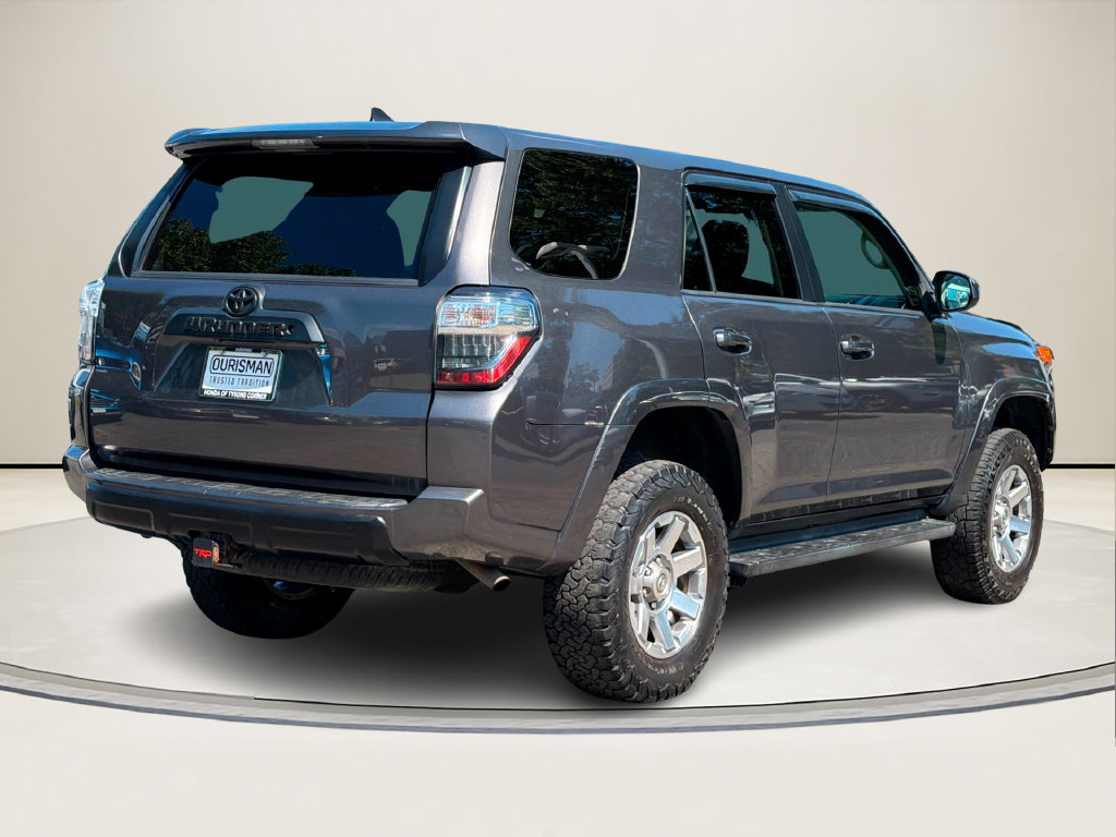 Used 2016 Toyota 4Runner Trail AWD/4WD image 4