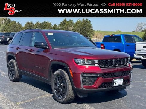 New 2026 Jeep Grand Cherokee Altitude AWD/4WD image 1