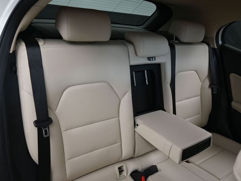 Used 2018 Mercedes-Benz GLA 250 image 38