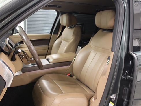 Used 2024 Land Rover Range Rover Long Wheelbase Autobiography image 4