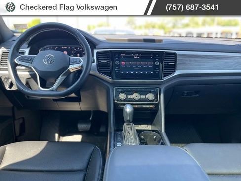 Used 2023 Volkswagen Atlas Cross Sport SE AWD/4WD image 32