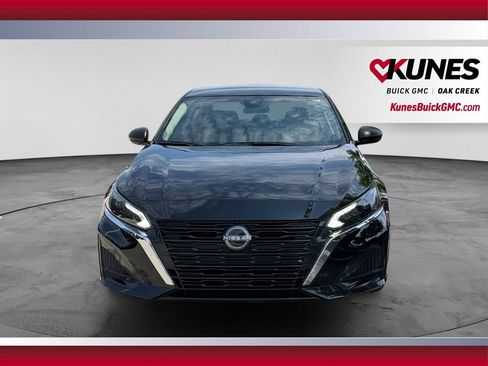 Used 2025 Nissan Altima 2.5 SV FWD image 3