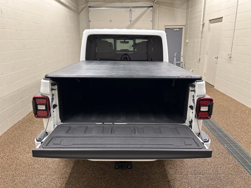 Used 2021 Jeep Gladiator Overland AWD/4WD image 13
