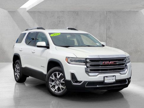 Used 2023 GMC Acadia SLT FWD image 1