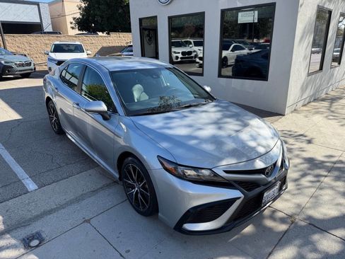 Used 2023 Toyota Camry SE image 13