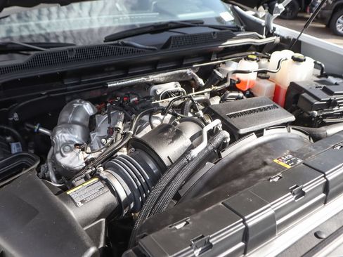 Used 2025 Chevrolet Silverado 2500 LT AWD/4WD image 13