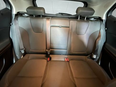 Used 2025 Buick Encore GX Preferred w/ Comfort Package image 7