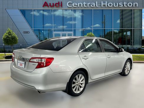 Used 2012 Toyota Camry XLE image 9