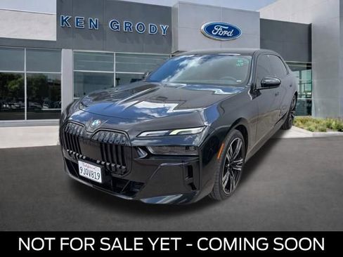 Used 2023 BMW 740i w/ Parking Assistance Package image 1