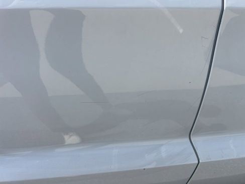 Used 2018 Jeep Grand Cherokee Laredo AWD/4WD image 23