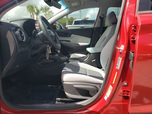 Used 2022 Hyundai Kona SE image 21