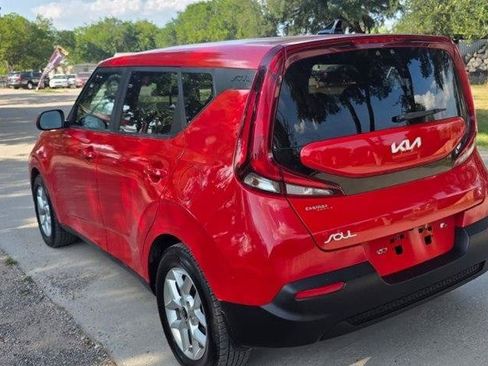 Used 2022 Kia Soul LX w/ Technology Package FWD image 5