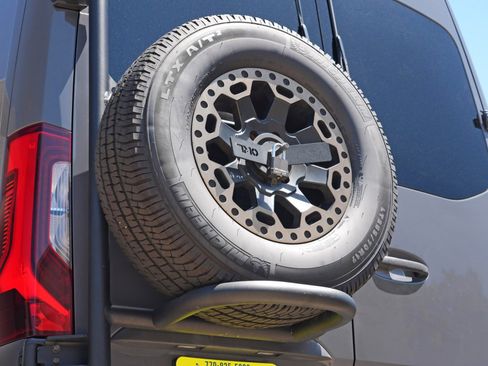 Used 2021 Mercedes-Benz Sprinter 2500 w/ Comfort Plus Package image 57