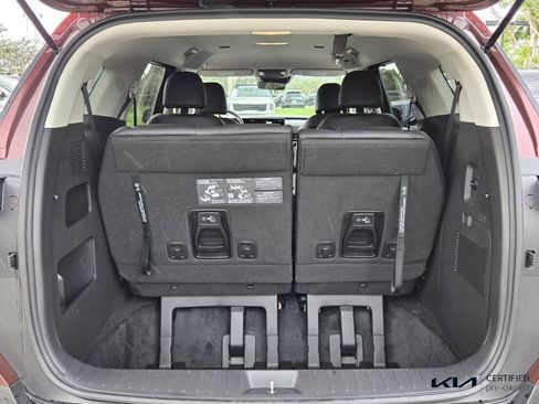 Used 2026 Kia Carnival FWD image 16