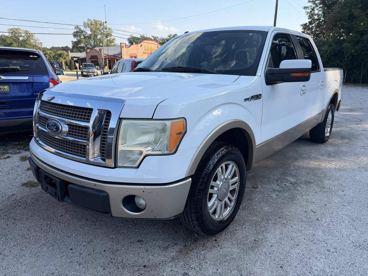 Used 2011 Ford F150 Lariat RWD image 1