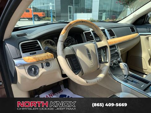 Used 2009 Lincoln MKS FWD image 6