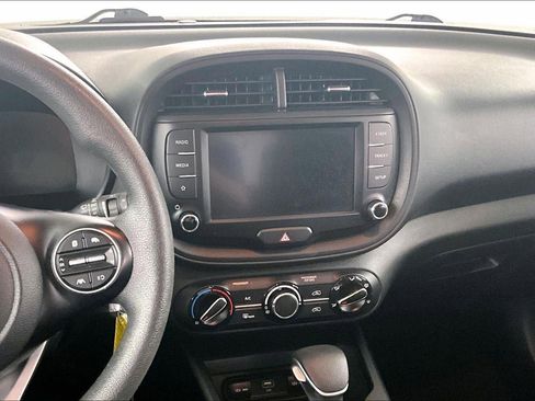 Used 2024 Kia Soul LX w/ Option Group 015 FWD image 9