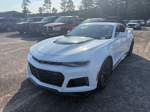 Used 2018 Chevrolet Camaro ZL1 RWD image 3