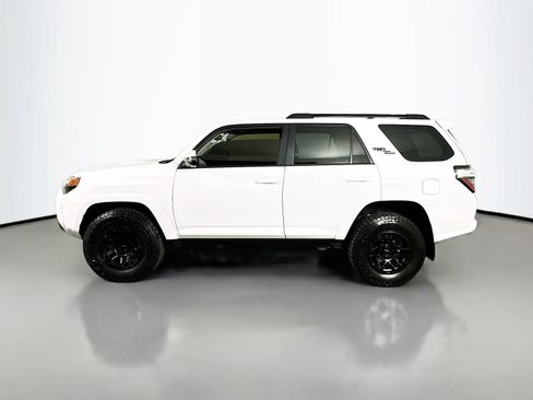 Certified 2024 Toyota 4Runner TRD Off-Road Premium w/ Off Road Premium Plus Package AWD/4WD image 4