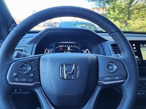 Used 2023 Honda Passport TrailSport image 11